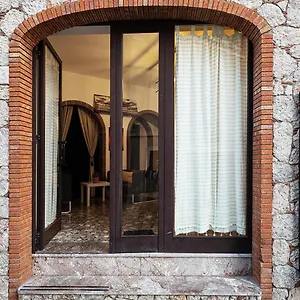 Casa Pirri , Castelmola Italie